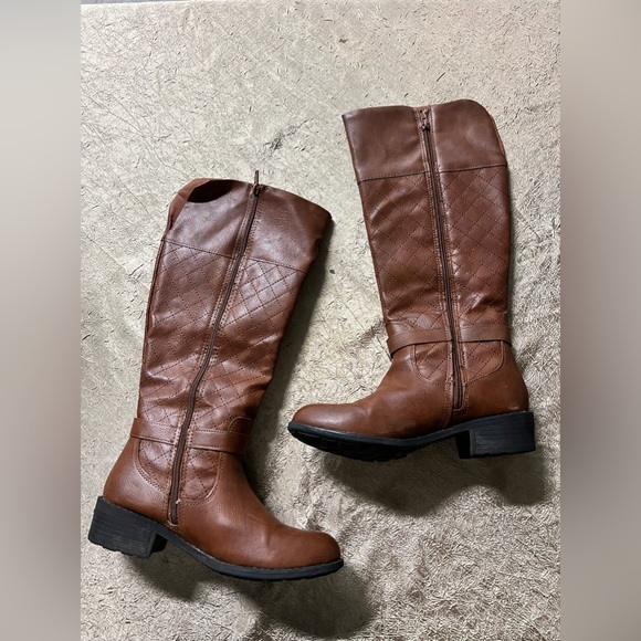 St. Johns tall zip brown boots - Picture 2 of 4